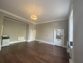 50 Queen St, Edinburgh for lease Interior Photo- Image 2 of 3