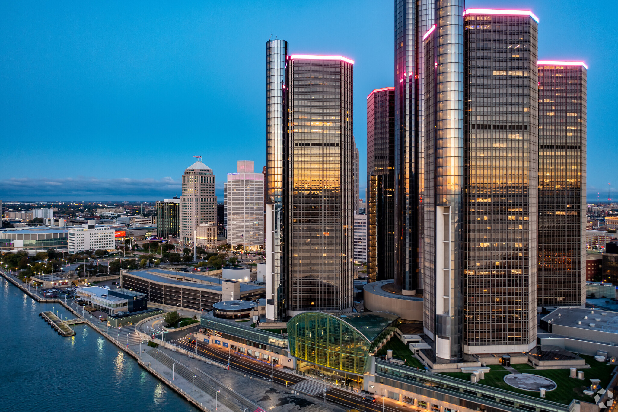 400 Renaissance Ctr, Detroit, MI for lease Building Photo- Image 1 of 11