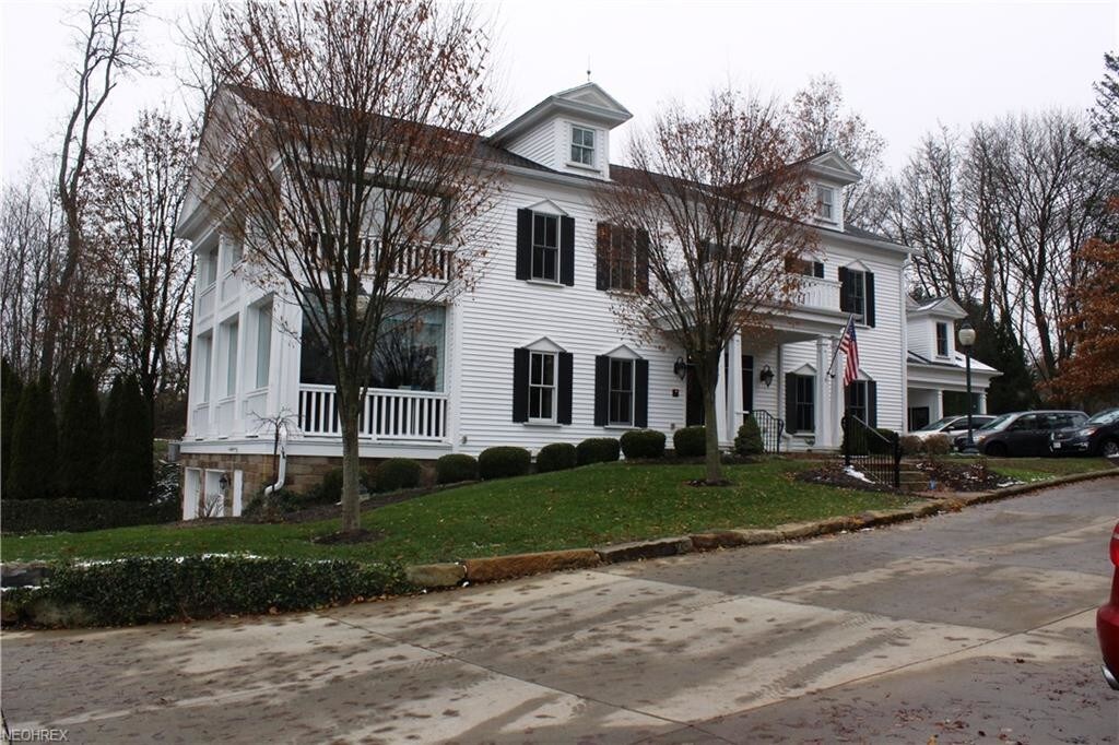 1383 Sharon Copley Rd, Sharon Center, OH 44274