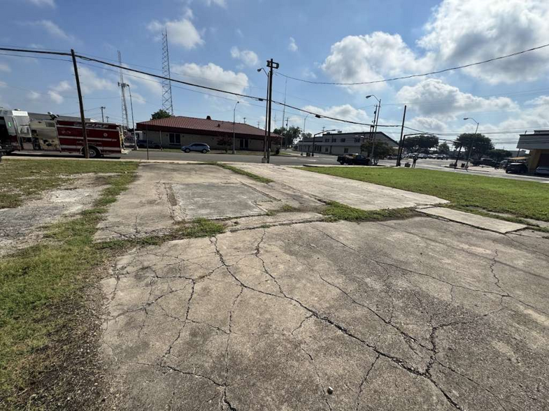 102 W Avenue D, Killeen, TX for sale - Building Photo - Image 2 of 3