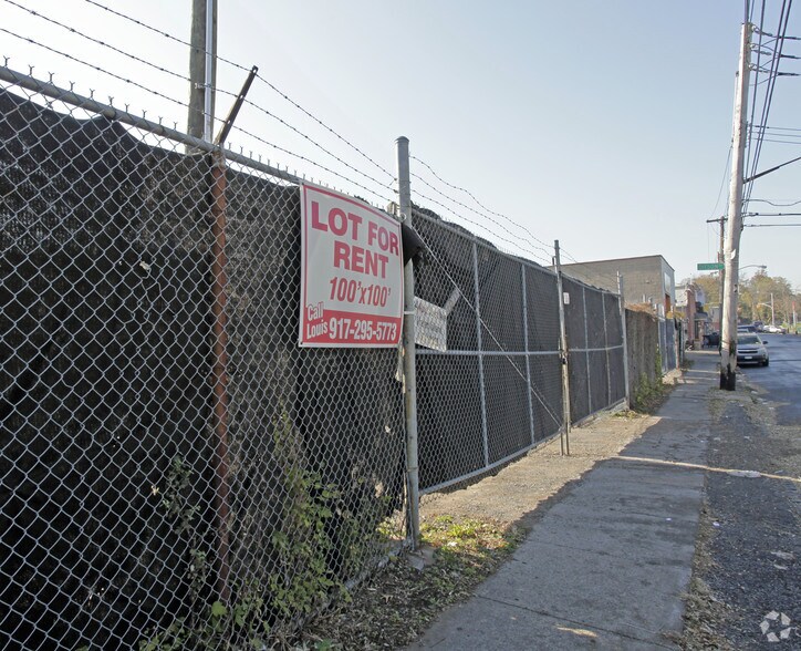 144 Lynhurst Ave, Staten Island, NY for sale - Primary Photo - Image 1 of 1