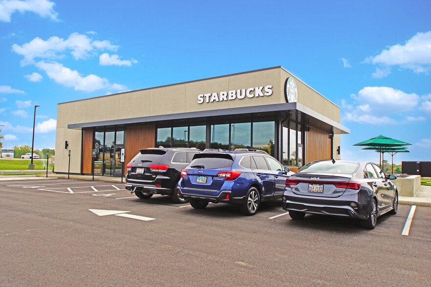 117 N Point Dr, Mount Orab, OH for sale - Building Photo - Image 2 of 6