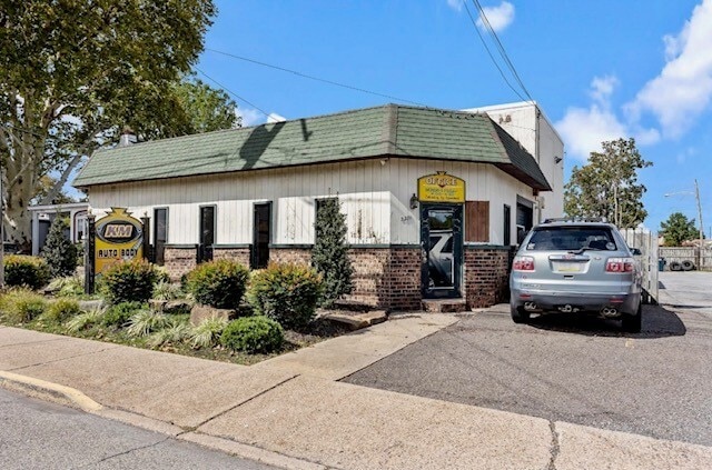 2271 E Farragut Ave, Bristol, PA for sale - Building Photo - Image 1 of 12
