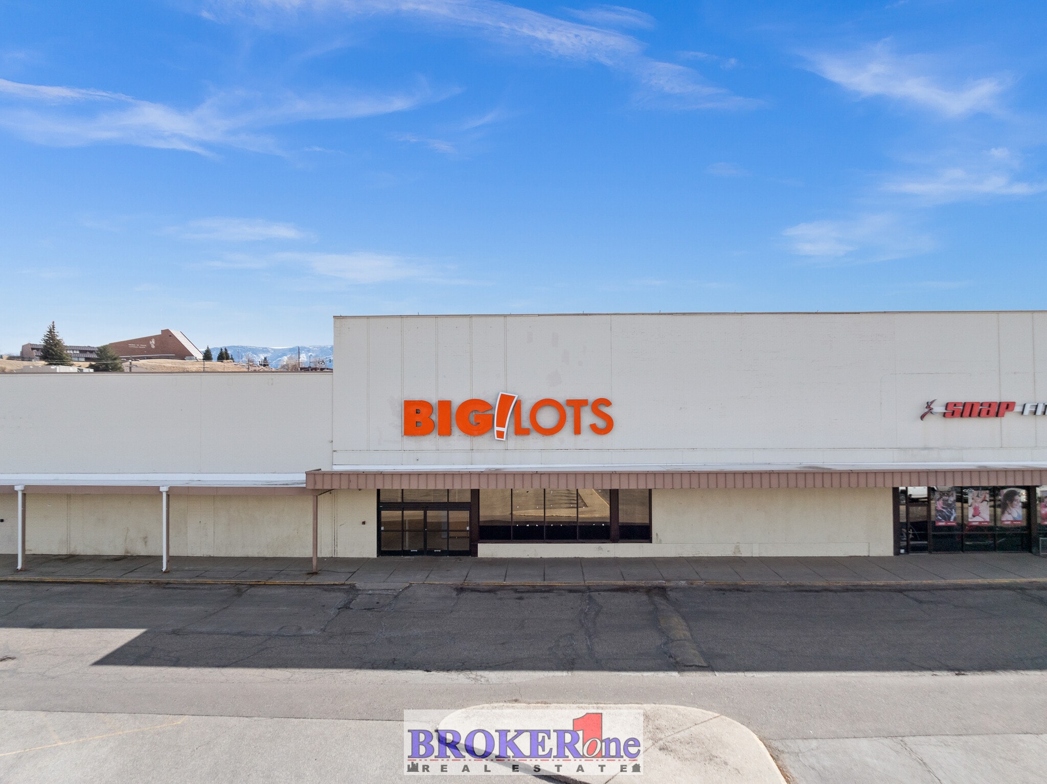 2135 E 12th St, Casper, WY for lease Building Photo- Image 1 of 32