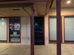 160 S Farmersville Blvd, Farmersville, CA for lease Building Photo- Image 1 of 1