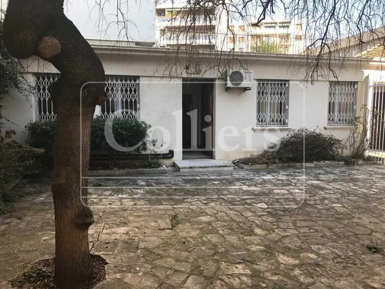 Office in Marseille for lease - Building Photo - Image 3 of 12