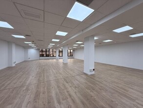 Office in Barcelona, Barcelona for lease Interior Photo- Image 1 of 5