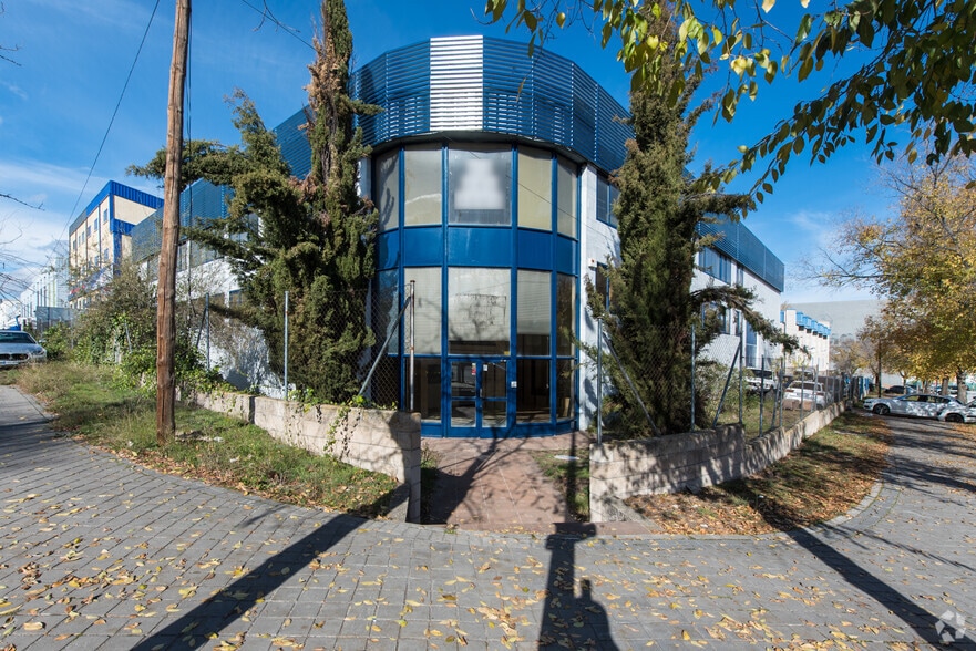 Office in Tres Cantos, Madrid for sale - Building Photo - Image 2 of 52
