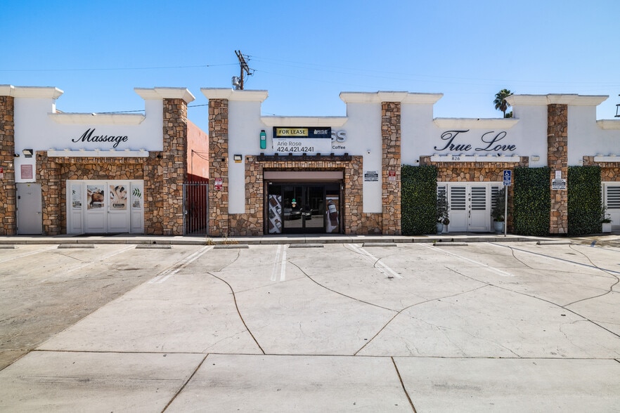 834 S La Brea Ave, Los Angeles, CA for lease - Building Photo - Image 1 of 12