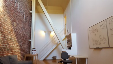 1049 Market St, San Francisco, CA for lease Interior Photo- Image 2 of 2