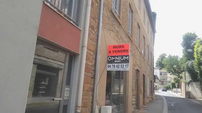 Office in COLLONGES-AU-MONT-D'OR for sale - Building Photo - Image 3 of 6