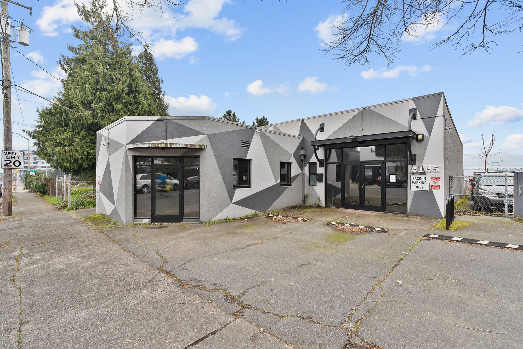 2125 N Flint Ave, Portland, OR for lease Interior Photo- Image 1 of 31