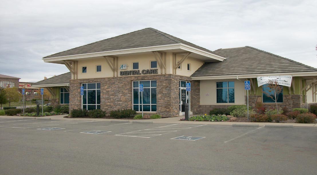 685 Twelve Bridges Dr, Lincoln, CA 95648