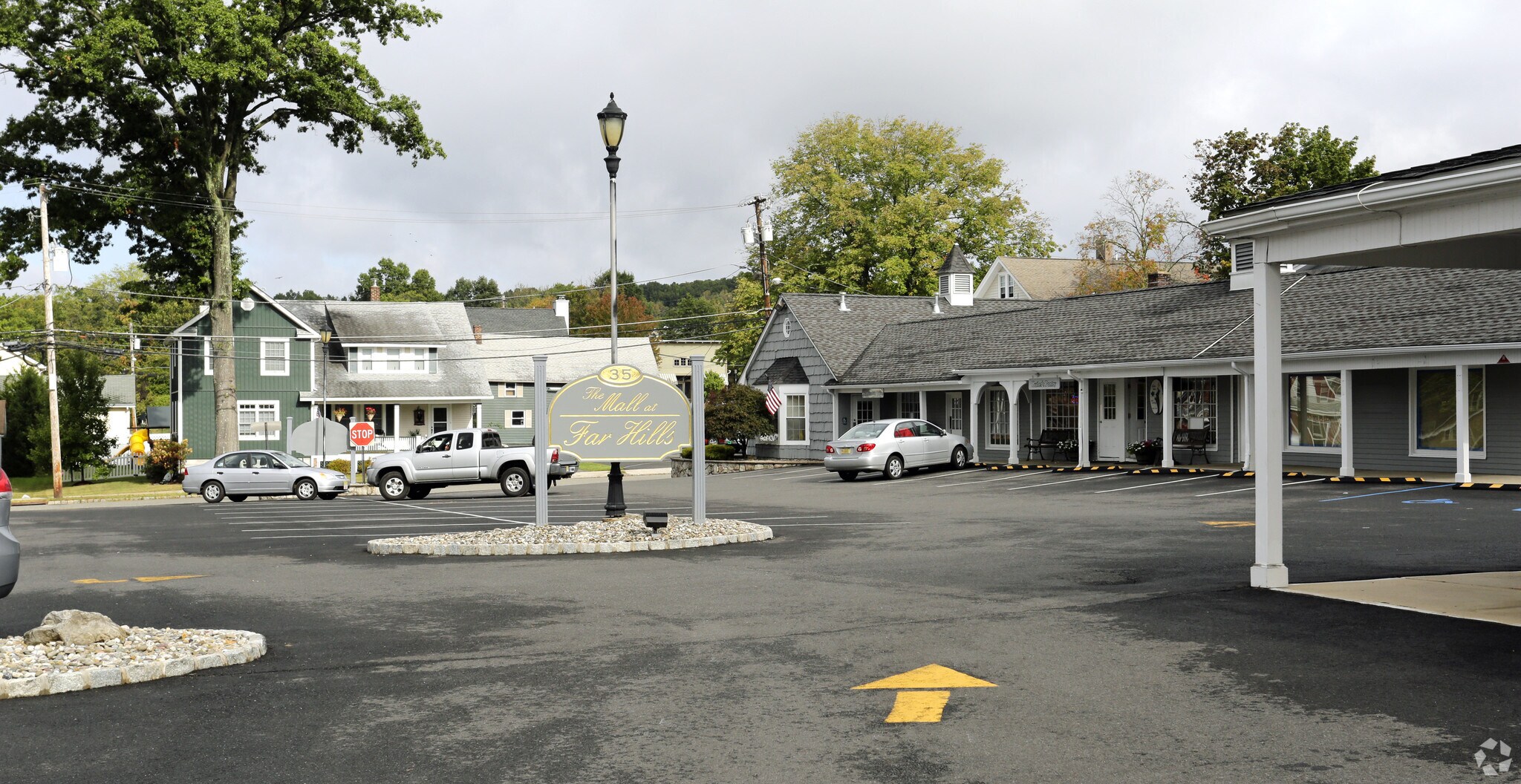 35 US Highway 202, Far Hills, NJ for sale Primary Photo- Image 1 of 1