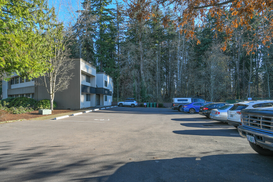 9860 SW Hall Blvd, Tigard, OR for sale - Building Photo - Image 3 of 13