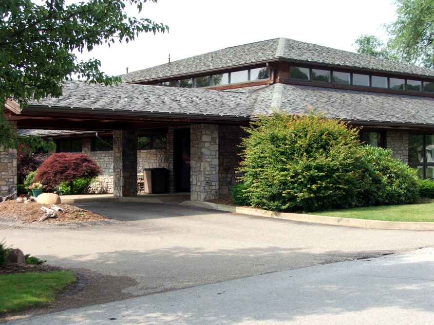 44 Circle St, Franklin, PA for sale Primary Photo- Image 1 of 1