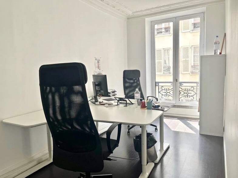 Office in Paris for lease - Interior Photo - Image 3 of 6
