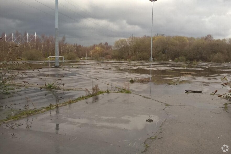 Darnall Rd, Sheffield for sale - Primary Photo - Image 1 of 1