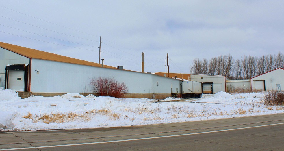 62038 Minnesota Highway 24, Litchfield, MN for sale - Primary Photo - Image 1 of 1