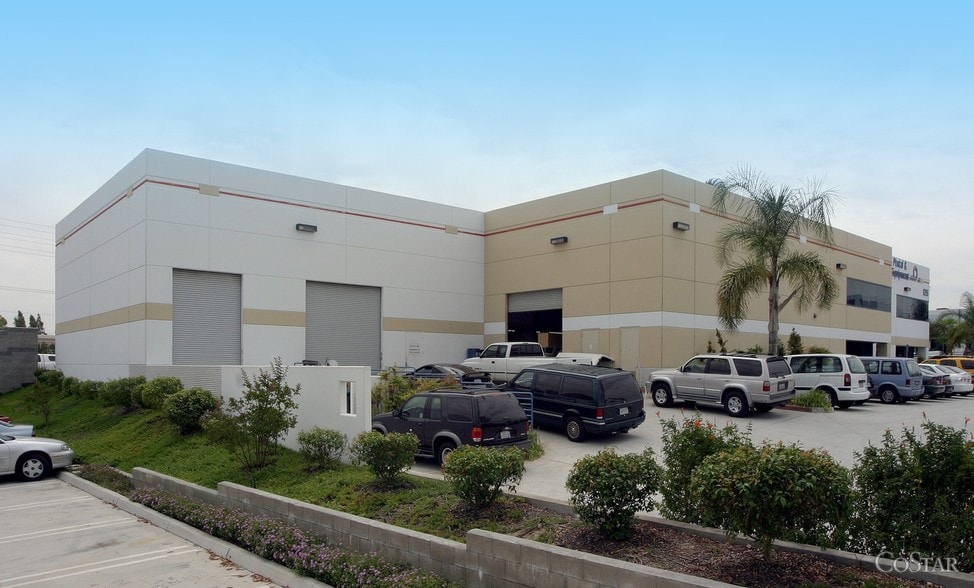 12255 Crosthwaite Cir, Poway, CA for lease - Building Photo - Image 1 of 2