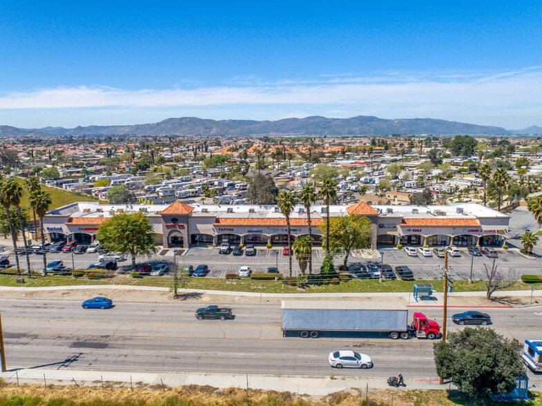 480 N State St, San Jacinto, CA for lease - Building Photo - Image 1 of 3