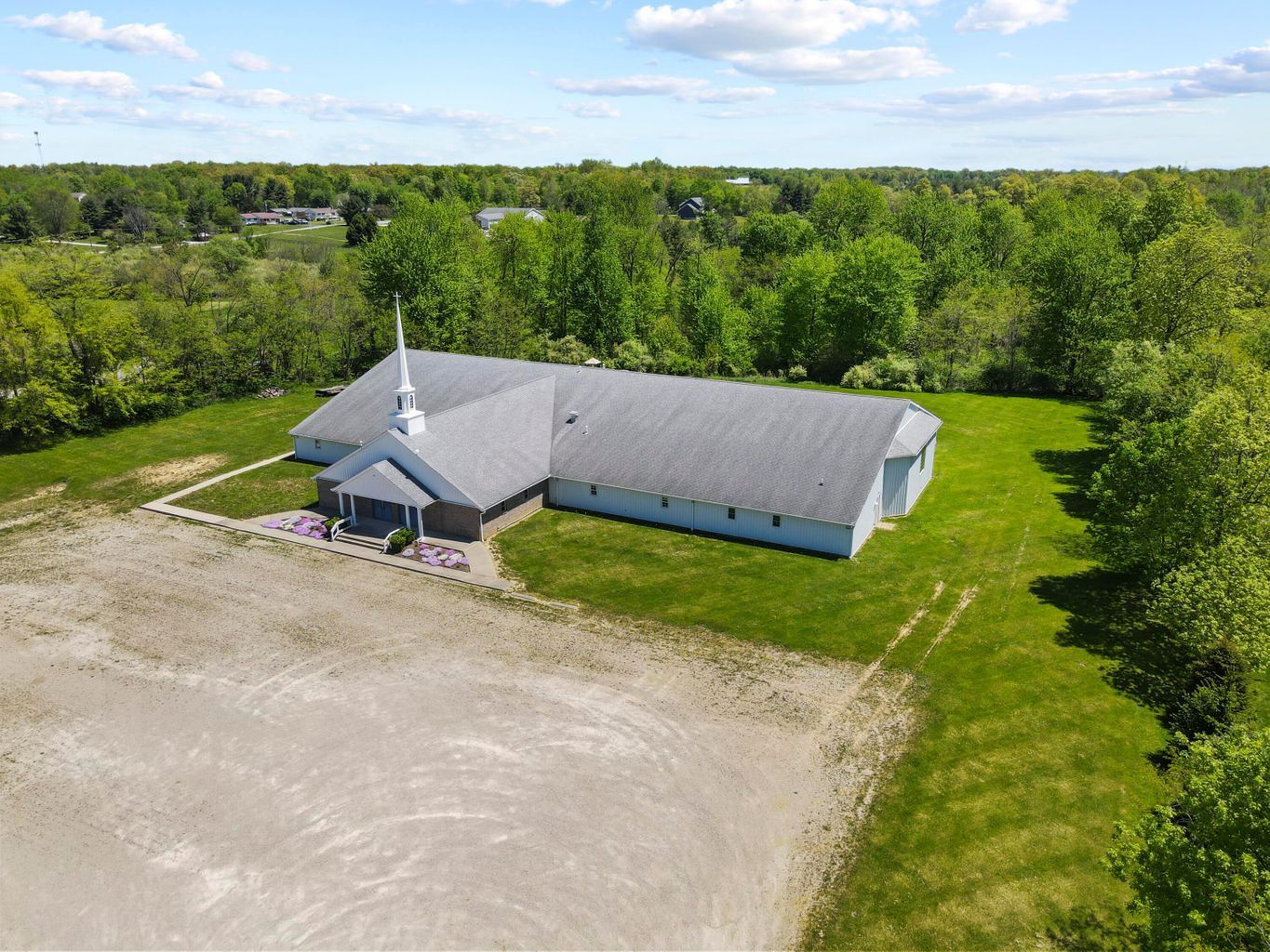 5457 York Rd SW, Pataskala, OH 43062