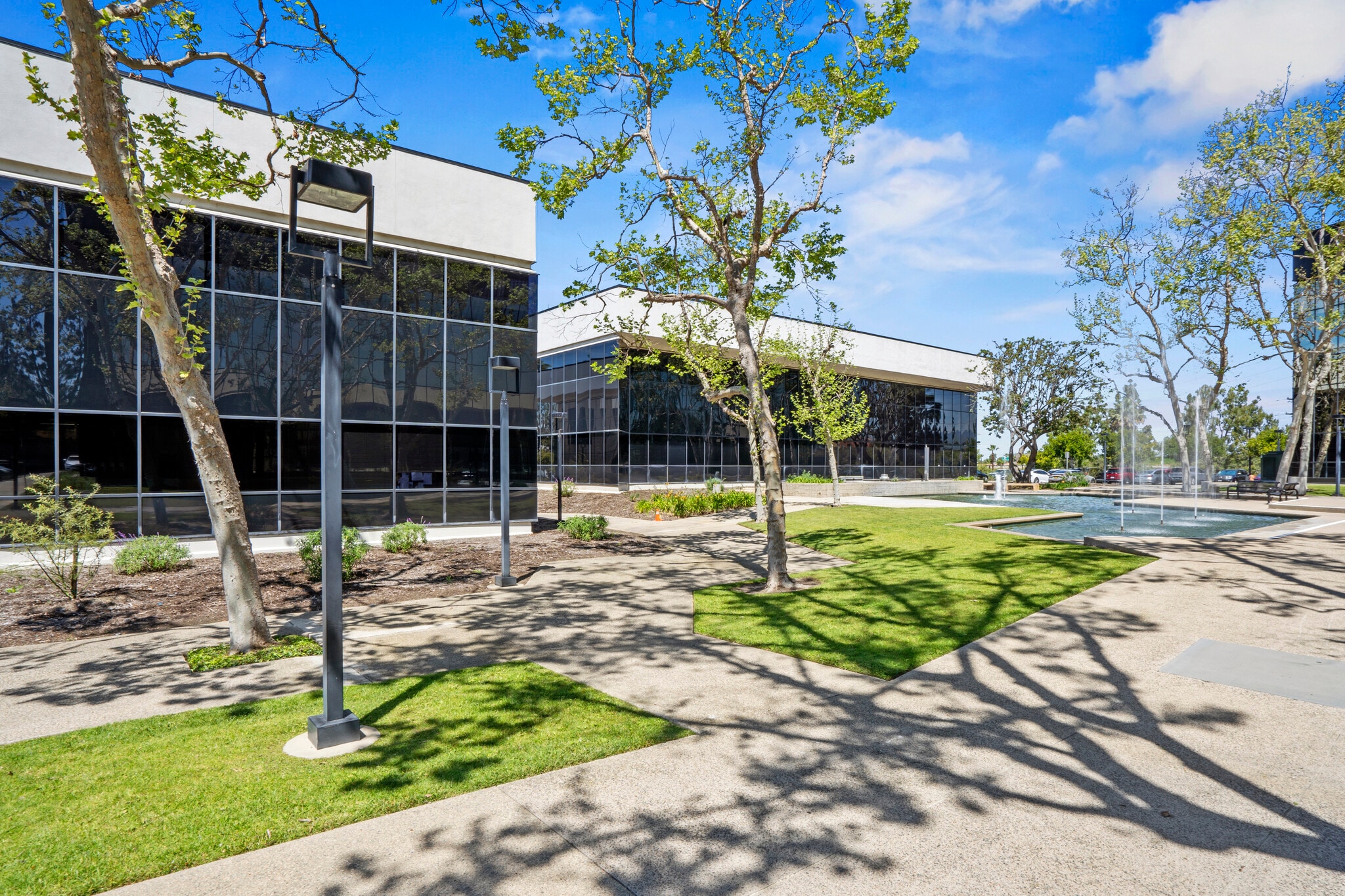 23421 S Pointe Dr, Laguna Hills, CA for lease Building Photo- Image 1 of 9