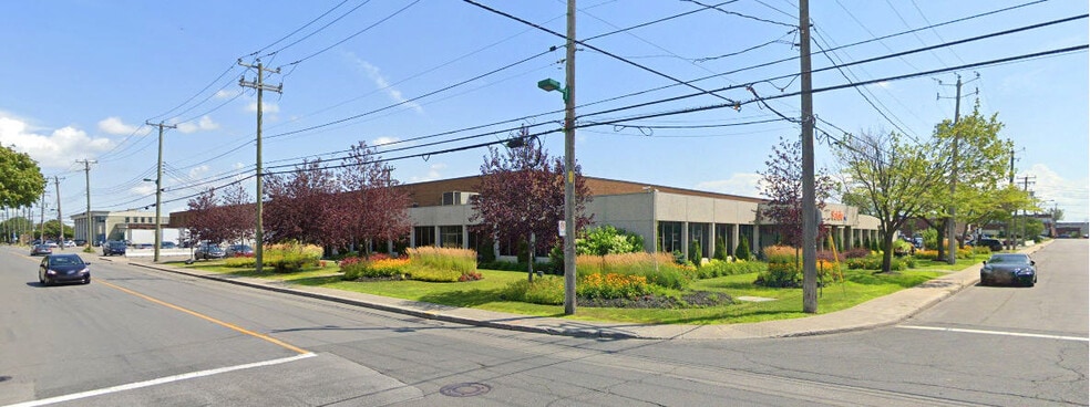 5660 Av Royalmount, Mont Royal, QC for lease - Building Photo - Image 1 of 6