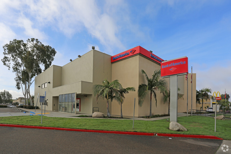 8949 Clairemont Mesa Blvd, San Diego, CA for lease - Primary Photo - Image 1 of 7