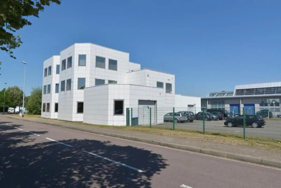 Office in Poissy for lease Building Photo- Image 1 of 14