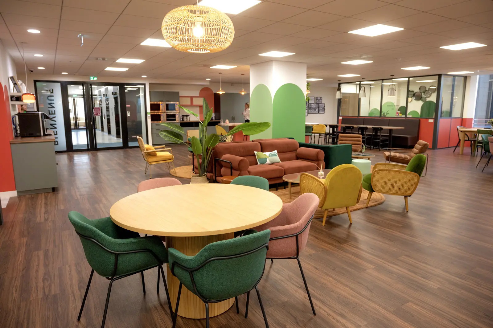 100 Terrasse Boieldieu, Puteaux for lease Building Photo- Image 1 of 45