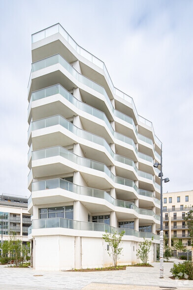 Multifamily in Meudon for sale - Building Photo - Image 2 of 2