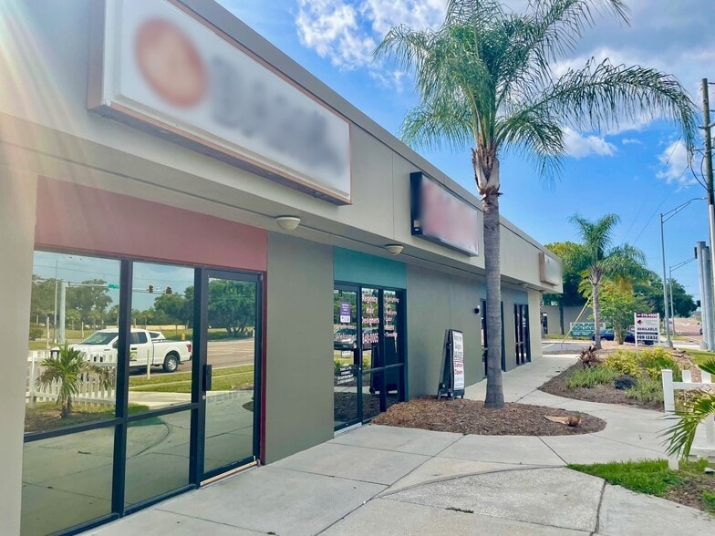 7611-7617 Little Rd, New Port Richey, FL for sale - Building Photo - Image 1 of 1