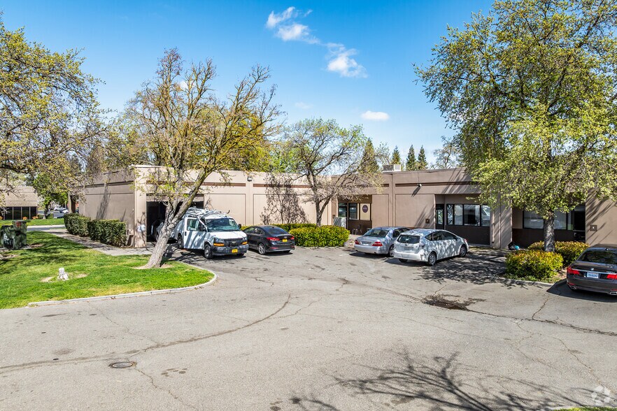 300 Harris Ave, Sacramento, CA for sale - Building Photo - Image 2 of 10
