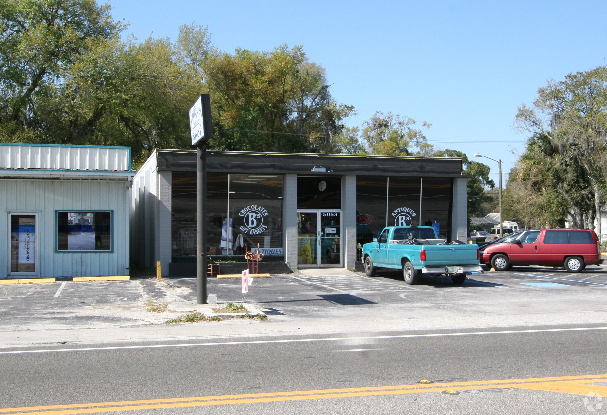 5053 Gall Blvd, Zephyrhills, FL for sale Primary Photo- Image 1 of 1