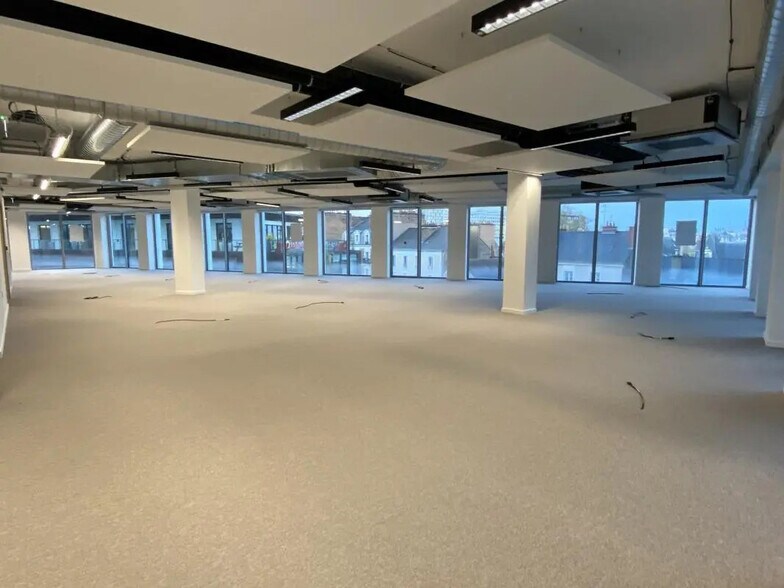 Office in Rennes for lease - Interior Photo - Image 3 of 6