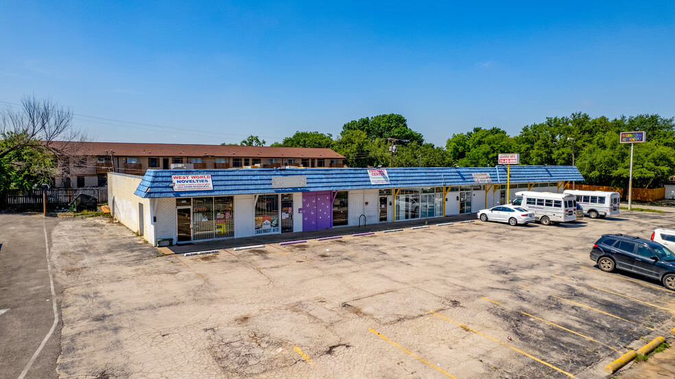 131-145 Sheffield Dr, Fort Worth, TX for lease - Building Photo - Image 1 of 4