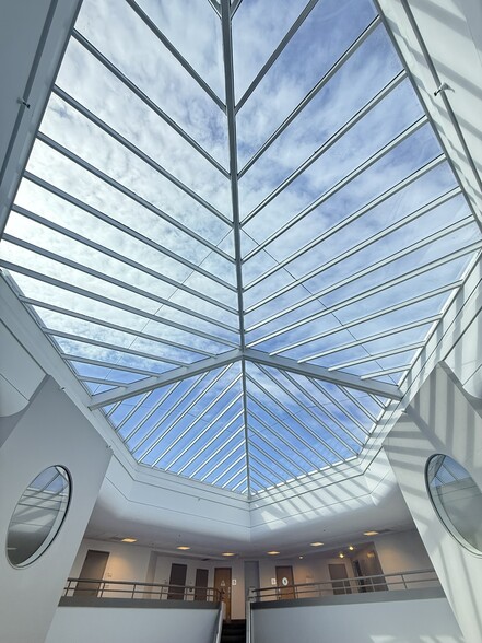 100 Larkspur Landing Cir, Larkspur, CA for lease - Building Photo - Image 2 of 7