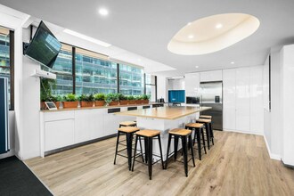 608 St Kilda Rd, Melbourne for lease Interior Photo- Image 1 of 15