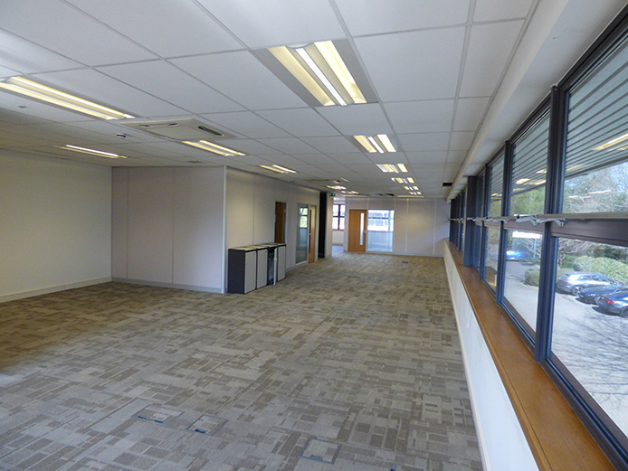 The Crescent, Birmingham for lease Interior Photo- Image 1 of 4