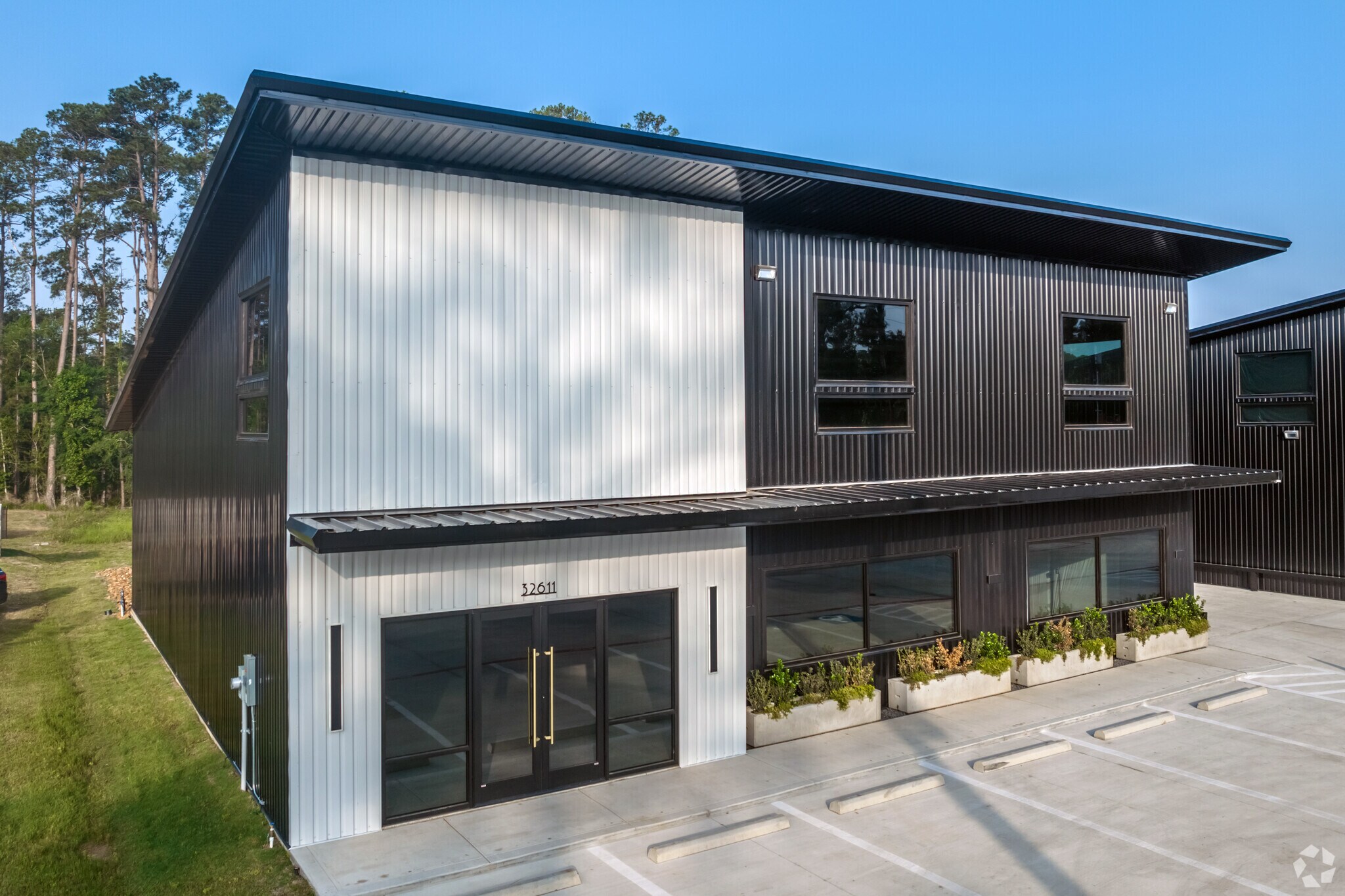 32611 Tamina Rd, Magnolia, TX for sale Primary Photo- Image 1 of 1