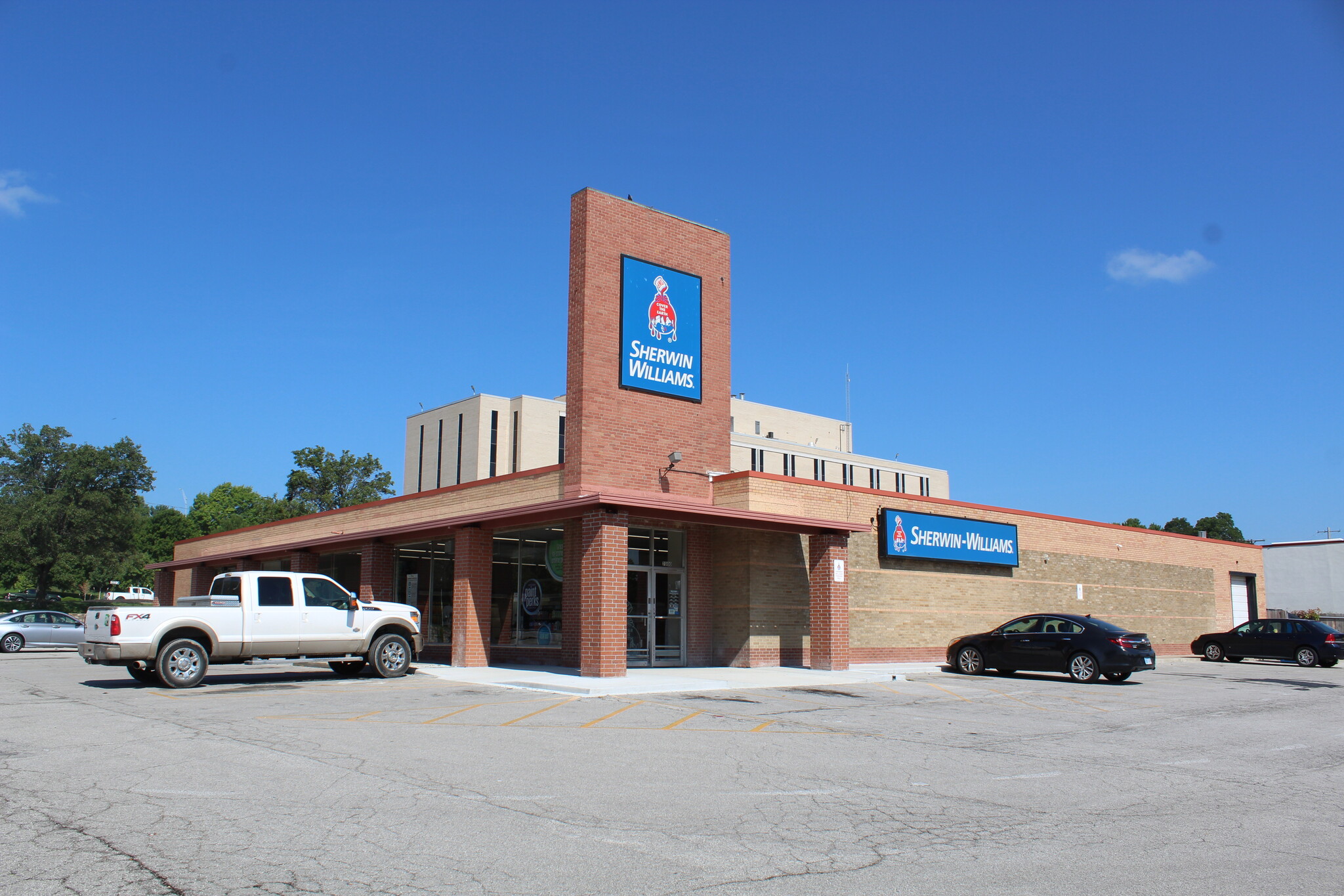 7002 Johnson Dr, Mission, KS for lease Building Photo- Image 1 of 5