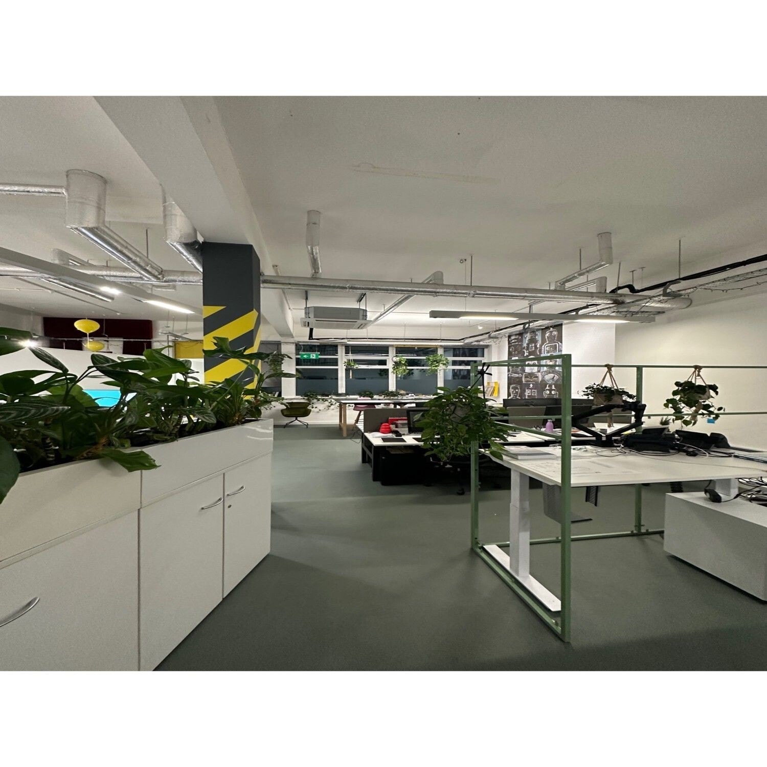 17 Stanley St, Manchester for lease Interior Photo- Image 1 of 2