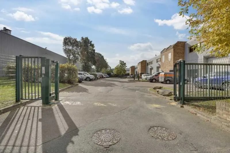 240 Rue Helene Boucher, Buc for lease - Building Photo - Image 2 of 10