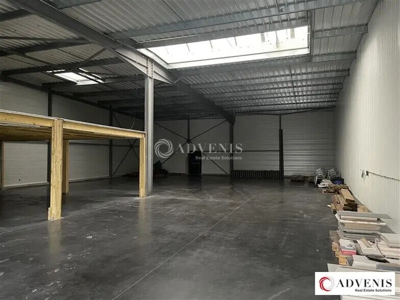 Flex in Canéjan for lease - Interior Photo - Image 2 of 5