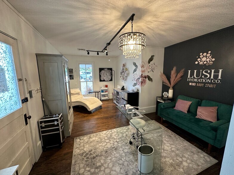 7 N Main St, Salado, TX for sale - Interior Photo - Image 1 of 1