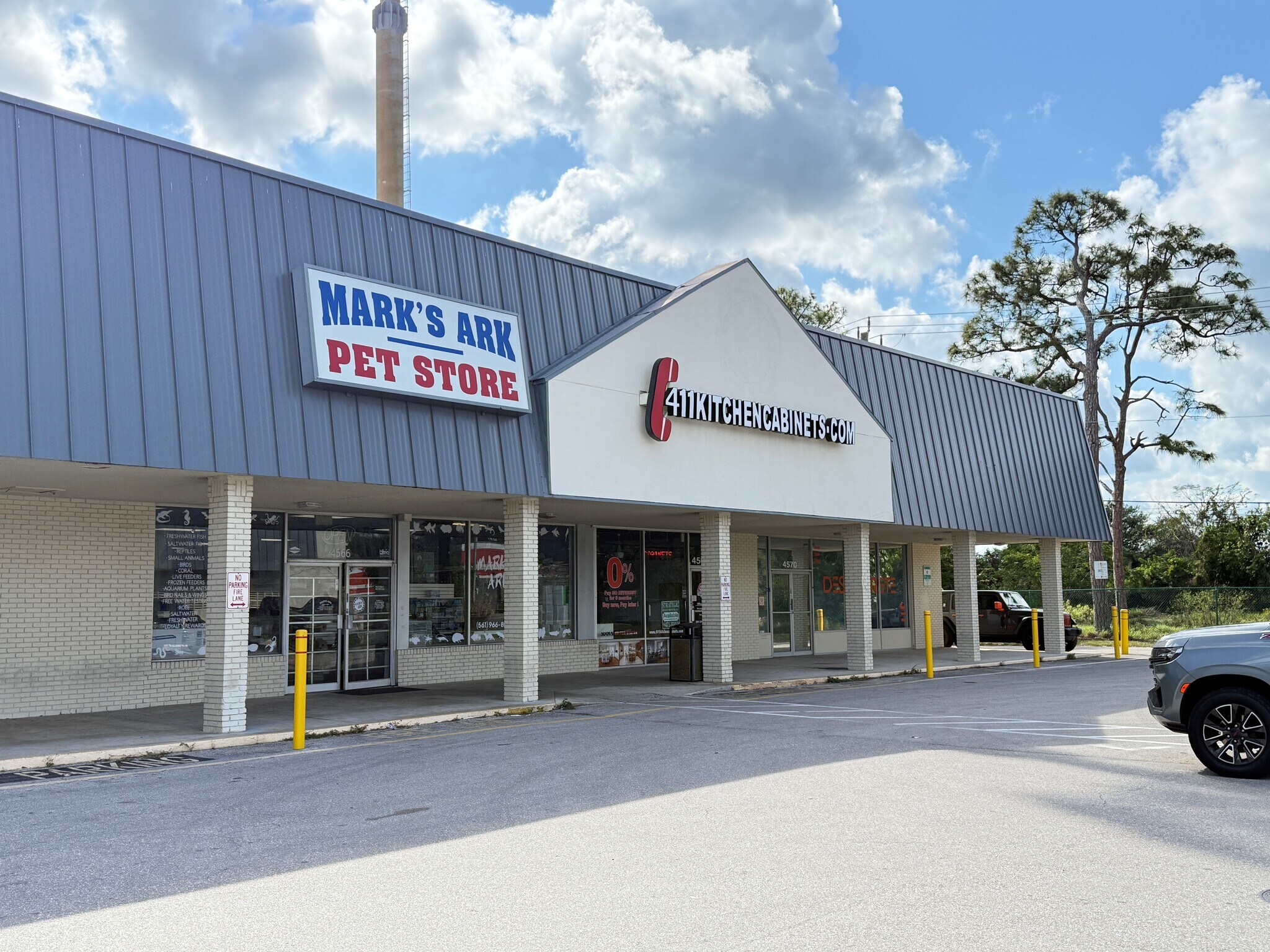 4550-4644 Lake Worth Rd, Green Acres, FL for lease Building Photo- Image 1 of 11