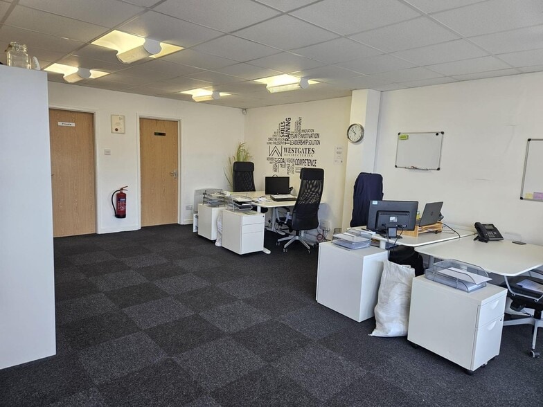 Charles St, Hull for sale - Interior Photo - Image 3 of 9