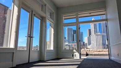 401 2nd Ave S, Seattle, WA for lease Interior Photo- Image 1 of 11