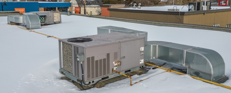 1435 9th Ave SE, Calgary, AB for sale - Building Photo - Image 3 of 18